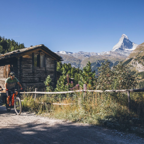 Matterhorn in Zermatt 10. Etappe Glacier Bike Tour