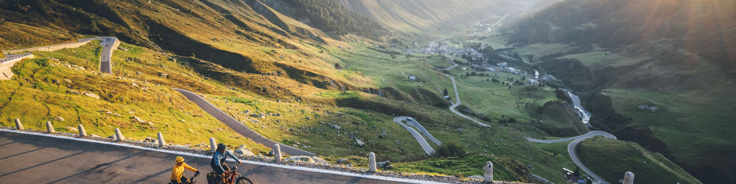 Mit dem E-Bike quer durch die Schweiz | Glacier Bike Tour